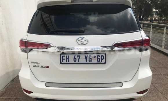 Nunua Ilio tumika Toyota Fortuner White Gari ndani ya Mbabane nchini Manzini Nunua Ilio tumika Toyota Fortuner White Gari ndani ya Mbabane nchini Manzini