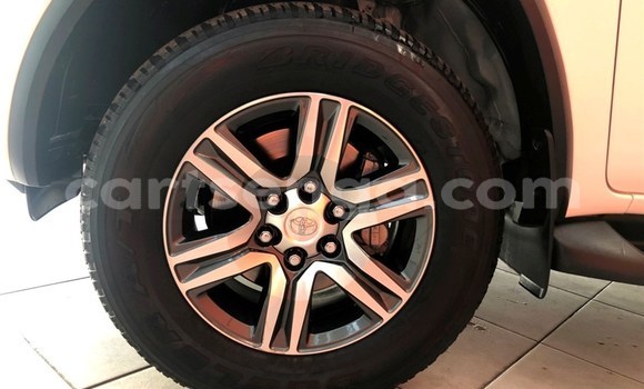 Nunua Ilio tumika Toyota Fortuner White Gari ndani ya Mbabane nchini Manzini Nunua Ilio tumika Toyota Fortuner White Gari ndani ya Mbabane nchini Manzini