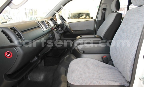 Nunua Ilio tumika Toyota Sprinter White Gari ndani ya Mbabane nchini Manzini Nunua Ilio tumika Toyota Sprinter White Gari ndani ya Mbabane nchini Manzini