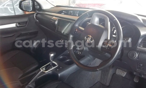 Nunua Ilio tumika Toyota Hilux White Gari ndani ya Hlatikulu nchini Wilaya ya Shiselweni Nunua Ilio tumika Toyota Hilux White Gari ndani ya Hlatikulu nchini Wilaya ya Shiselweni