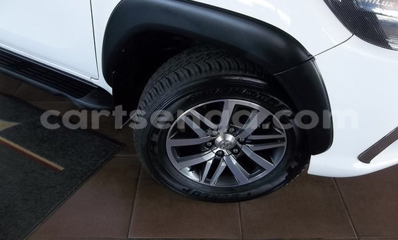 Nunua Ilio tumika Toyota Hilux White Gari ndani ya Hlatikulu nchini Wilaya ya Shiselweni Nunua Ilio tumika Toyota Hilux White Gari ndani ya Hlatikulu nchini Wilaya ya Shiselweni