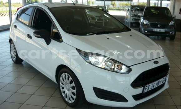 Acheter Occasion Voiture Ford Fiesta Blanc à Ezulwini, Hhohho Acheter Occasion Voiture Ford Fiesta Blanc à Ezulwini, Hhohho
