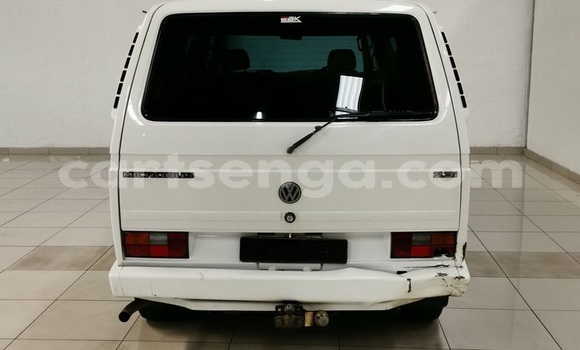 Buy Used Volkswagen Caravelle White Car in Ezulwini in Hhohho Buy Used Volkswagen Caravelle White Car in Ezulwini in Hhohho