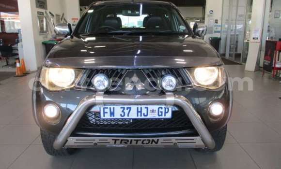 Nunua Ilio tumika Mitsubishi Colt Silver Gari ndani ya Ezulwini nchini Hhohho Nunua Ilio tumika Mitsubishi Colt Silver Gari ndani ya Ezulwini nchini Hhohho