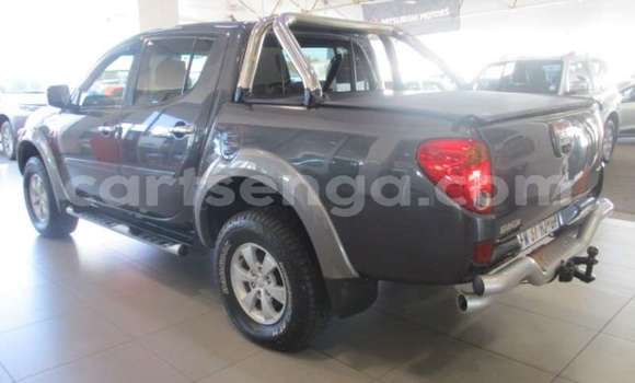 Nunua Ilio tumika Mitsubishi Colt Silver Gari ndani ya Ezulwini nchini Hhohho Nunua Ilio tumika Mitsubishi Colt Silver Gari ndani ya Ezulwini nchini Hhohho