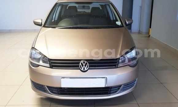 Nunua Ilio tumika Volkswagen Polo Brown Gari ndani ya Bulembu nchini Hhohho Nunua Ilio tumika Volkswagen Polo Brown Gari ndani ya Bulembu nchini Hhohho