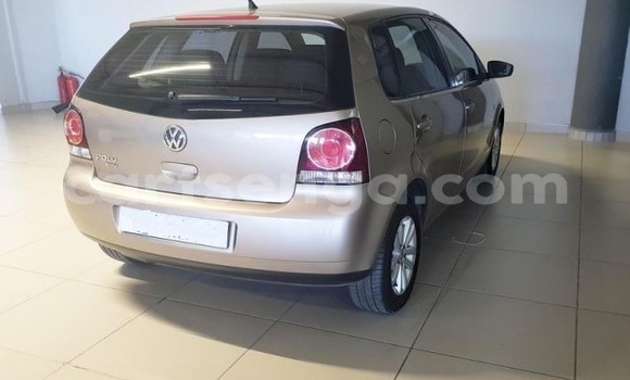 Nunua Ilio tumika Volkswagen Polo Brown Gari ndani ya Bulembu nchini Hhohho Nunua Ilio tumika Volkswagen Polo Brown Gari ndani ya Bulembu nchini Hhohho