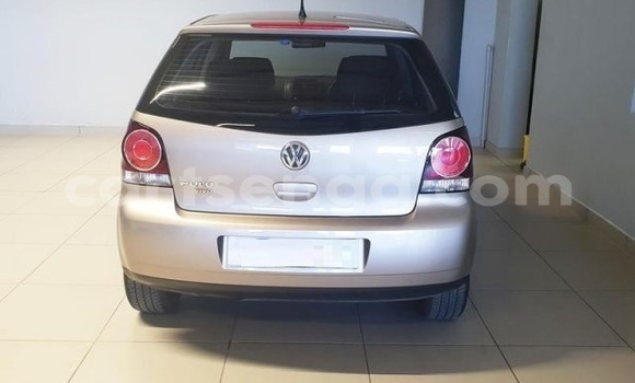 Nunua Ilio tumika Volkswagen Polo Brown Gari ndani ya Bulembu nchini Hhohho Nunua Ilio tumika Volkswagen Polo Brown Gari ndani ya Bulembu nchini Hhohho