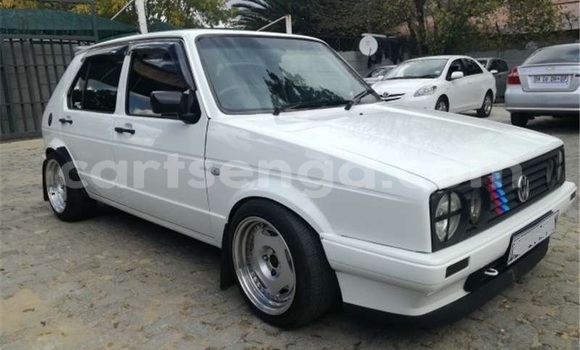 Buy Used Volkswagen Golf White Car in Ezulwini in Hhohho Buy Used Volkswagen Golf White Car in Ezulwini in Hhohho