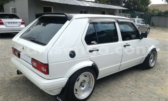 Buy Used Volkswagen Golf White Car in Ezulwini in Hhohho Buy Used Volkswagen Golf White Car in Ezulwini in Hhohho