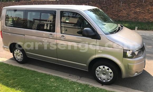 Acheter Occasion Voiture Volkswagen Caravelle Gris à Bhunya, Manzini Acheter Occasion Voiture Volkswagen Caravelle Gris à Bhunya, Manzini