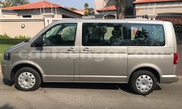 Acheter Occasion Voiture Volkswagen Caravelle Gris à Bhunya, Manzini Acheter Occasion Voiture Volkswagen Caravelle Gris à Bhunya, Manzini