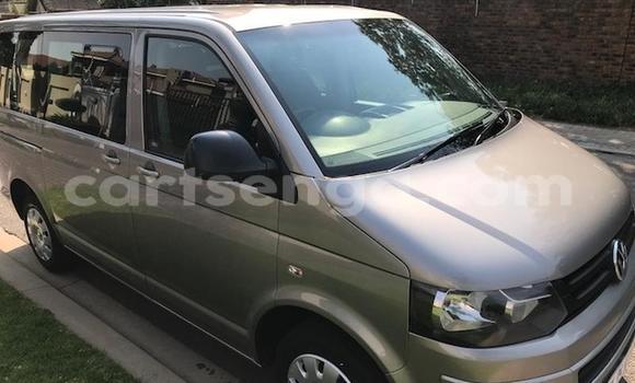 Acheter Occasion Voiture Volkswagen Caravelle Gris à Bhunya, Manzini Acheter Occasion Voiture Volkswagen Caravelle Gris à Bhunya, Manzini