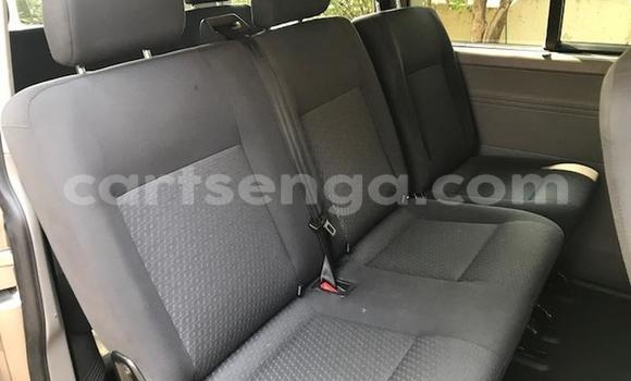 Acheter Occasion Voiture Volkswagen Caravelle Gris à Bhunya, Manzini Acheter Occasion Voiture Volkswagen Caravelle Gris à Bhunya, Manzini