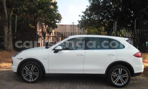 Acheter Occasion Voiture Porsche Cayenne Blanc à Bhunya, Manzini Acheter Occasion Voiture Porsche Cayenne Blanc à Bhunya, Manzini
