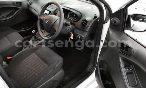 Acheter Occasion Voiture Ford Fiesta Blanc à Bhunya, Manzini Acheter Occasion Voiture Ford Fiesta Blanc à Bhunya, Manzini