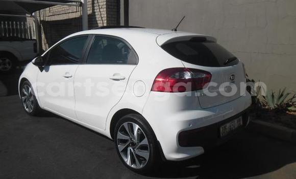 Acheter Occasion Voiture Kia Rio Blanc à Bhunya, Manzini Acheter Occasion Voiture Kia Rio Blanc à Bhunya, Manzini
