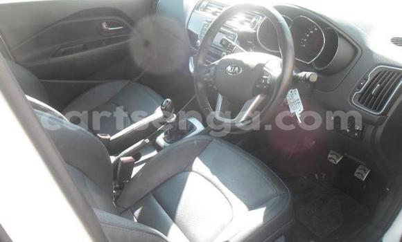 Acheter Occasion Voiture Kia Rio Blanc à Bhunya, Manzini Acheter Occasion Voiture Kia Rio Blanc à Bhunya, Manzini
