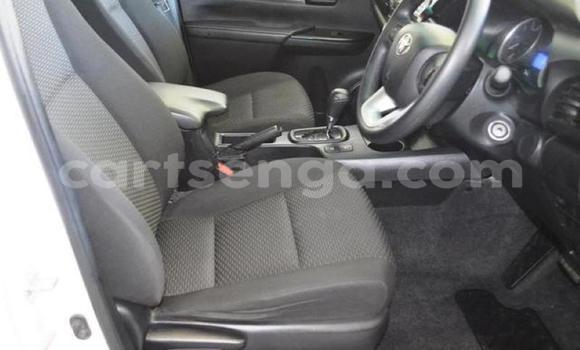 Acheter Occasion Voiture Toyota Hilux Blanc à Bhunya, Manzini Acheter Occasion Voiture Toyota Hilux Blanc à Bhunya, Manzini
