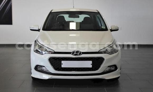 Acheter Occasion Voiture Hyundai i20 Blanc à Bhunya, Manzini Acheter Occasion Voiture Hyundai i20 Blanc à Bhunya, Manzini