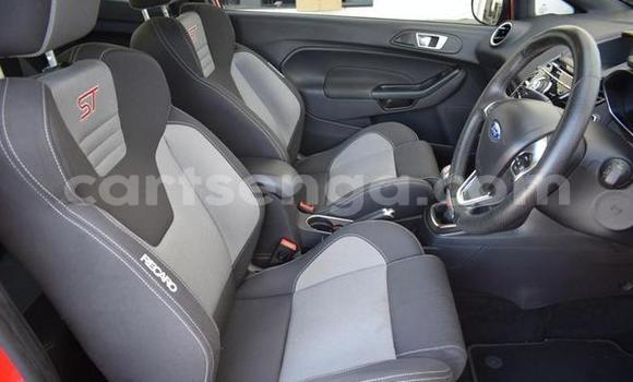 Acheter Occasion Voiture Ford Festiva Rouge à Bhunya, Manzini Acheter Occasion Voiture Ford Festiva Rouge à Bhunya, Manzini