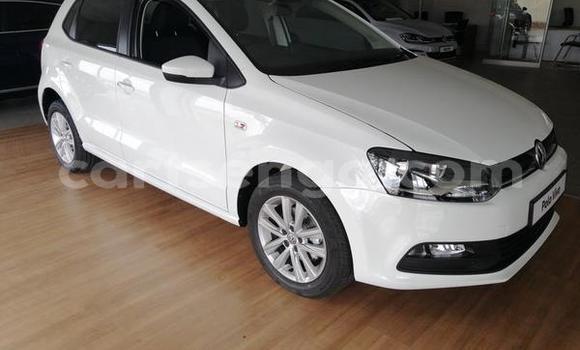 Acheter Occasion Voiture Volkswagen Polo Blanc à Bhunya, Manzini Acheter Occasion Voiture Volkswagen Polo Blanc à Bhunya, Manzini