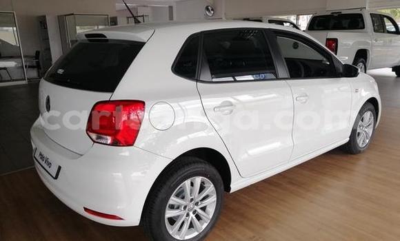 Acheter Occasion Voiture Volkswagen Polo Blanc à Bhunya, Manzini Acheter Occasion Voiture Volkswagen Polo Blanc à Bhunya, Manzini