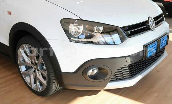 Acheter Occasion Voiture Volkswagen Polo Blanc à Bhunya, Manzini Acheter Occasion Voiture Volkswagen Polo Blanc à Bhunya, Manzini