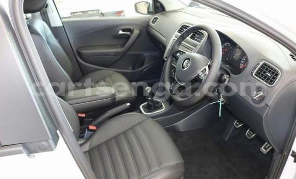 Acheter Occasion Voiture Volkswagen Polo Blanc à Bhunya, Manzini Acheter Occasion Voiture Volkswagen Polo Blanc à Bhunya, Manzini
