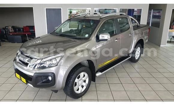 Acheter Occasion Voiture Isuzu KB Gris à Bhunya, Manzini Acheter Occasion Voiture Isuzu KB Gris à Bhunya, Manzini