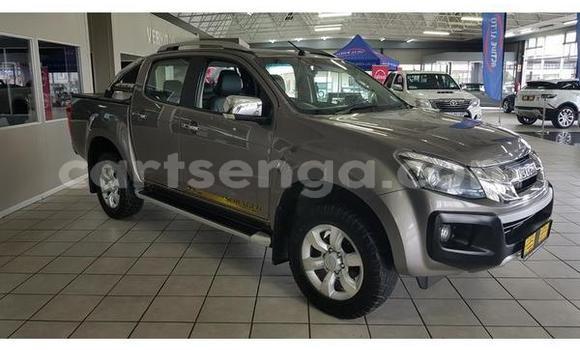 Acheter Occasion Voiture Isuzu KB Gris à Bhunya, Manzini Acheter Occasion Voiture Isuzu KB Gris à Bhunya, Manzini
