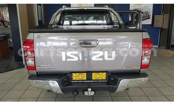 Acheter Occasion Voiture Isuzu KB Gris à Bhunya, Manzini Acheter Occasion Voiture Isuzu KB Gris à Bhunya, Manzini