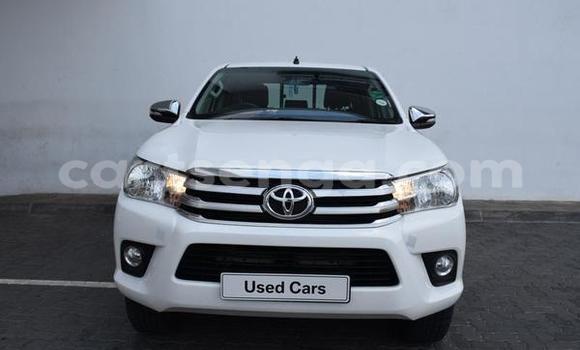 Acheter Occasion Voiture Toyota Hilux Blanc à Bhunya, Manzini Acheter Occasion Voiture Toyota Hilux Blanc à Bhunya, Manzini