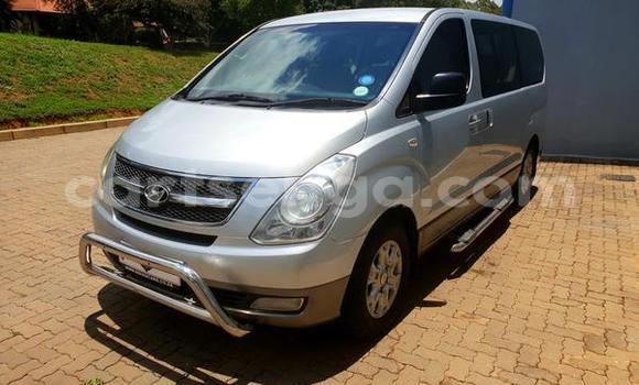 Acheter Occasion Voiture Hyundai H1 Gris à Bhunya, Manzini Acheter Occasion Voiture Hyundai H1 Gris à Bhunya, Manzini