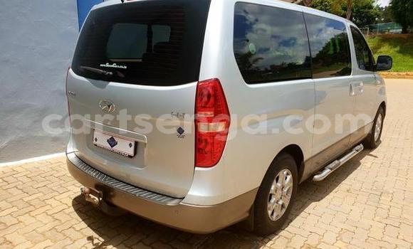 Acheter Occasion Voiture Hyundai H1 Gris à Bhunya, Manzini Acheter Occasion Voiture Hyundai H1 Gris à Bhunya, Manzini