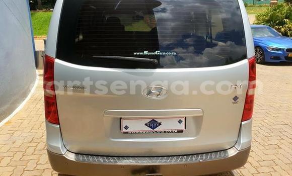 Acheter Occasion Voiture Hyundai H1 Gris à Bhunya, Manzini Acheter Occasion Voiture Hyundai H1 Gris à Bhunya, Manzini