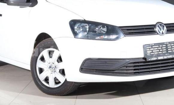 Acheter Occasion Voiture Volkswagen Polo Blanc à Bhunya, Manzini Acheter Occasion Voiture Volkswagen Polo Blanc à Bhunya, Manzini