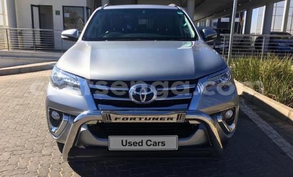 Acheter Occasion Voiture Toyota Fortuner Gris à Bhunya, Manzini Acheter Occasion Voiture Toyota Fortuner Gris à Bhunya, Manzini