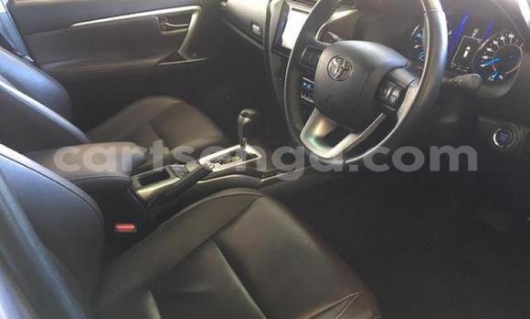Acheter Occasion Voiture Toyota Fortuner Gris à Bhunya, Manzini Acheter Occasion Voiture Toyota Fortuner Gris à Bhunya, Manzini