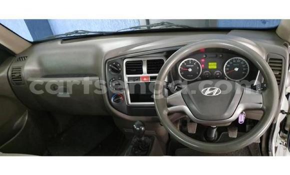 Nunua Ilio tumika Hyundai H200 White Gari ndani ya Mbabane nchini Manzini Nunua Ilio tumika Hyundai H200 White Gari ndani ya Mbabane nchini Manzini