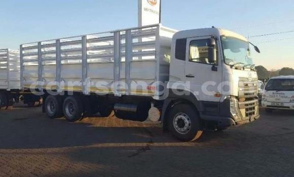 Nunua Ilio tumika Nissan UD White Lori ndani ya Mbabane nchini Manzini Nunua Ilio tumika Nissan UD White Lori ndani ya Mbabane nchini Manzini