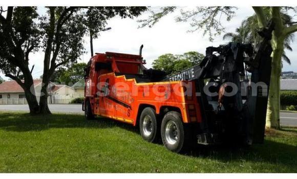 Nunua Ilio tumika Iveco Cargo Red Lori ndani ya Mbabane nchini Manzini Nunua Ilio tumika Iveco Cargo Red Lori ndani ya Mbabane nchini Manzini