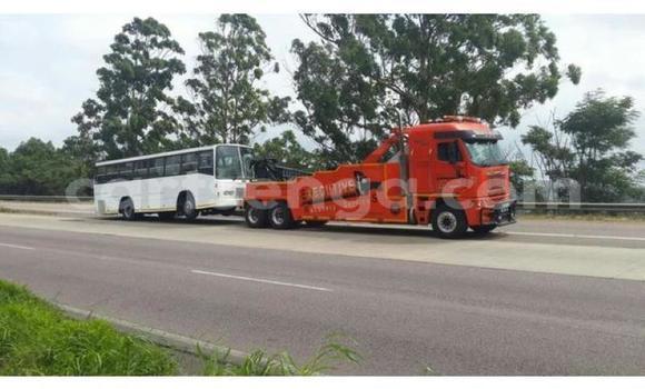 Nunua Ilio tumika Iveco Cargo Red Lori ndani ya Mbabane nchini Manzini Nunua Ilio tumika Iveco Cargo Red Lori ndani ya Mbabane nchini Manzini