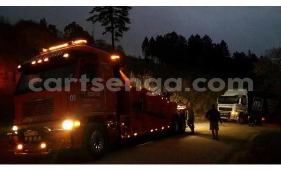 Nunua Ilio tumika Iveco Cargo Red Lori ndani ya Mbabane nchini Manzini Nunua Ilio tumika Iveco Cargo Red Lori ndani ya Mbabane nchini Manzini