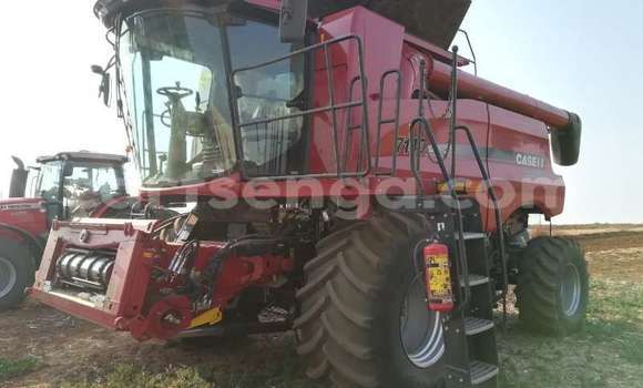 Medium with watermark case combine harvesters and harvesting equipment grain harvesters case ih 7140 2017 id 64132365 type main