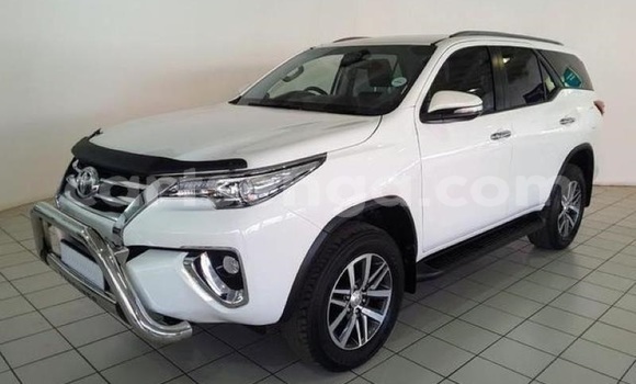 Buy Used Toyota Fortuner White Car in Mbabane in Manzini Buy Used Toyota Fortuner White Car in Mbabane in Manzini