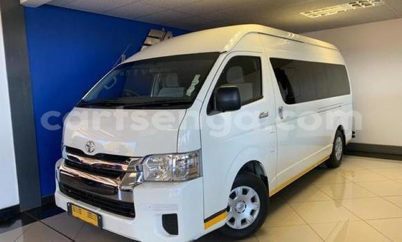 Buy Used Toyota 2000GT White Car in Ezulwini in Hhohho Buy Used Toyota 2000GT White Car in Ezulwini in Hhohho