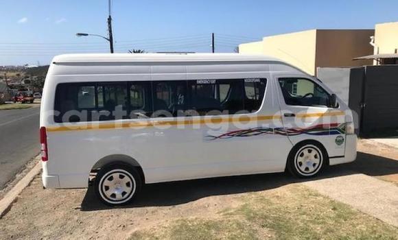 Buy Used Toyota 2000GT White Car in Ezulwini in Hhohho Buy Used Toyota 2000GT White Car in Ezulwini in Hhohho