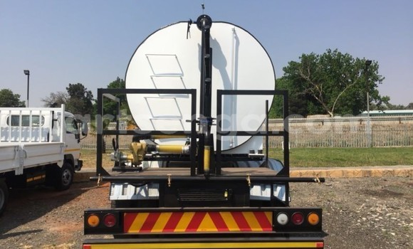 Buy Used Nissan UD White Truck in Ezulwini in Hhohho Buy Used Nissan UD White Truck in Ezulwini in Hhohho