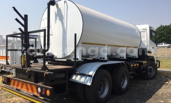 Buy Used Nissan UD White Truck in Ezulwini in Hhohho Buy Used Nissan UD White Truck in Ezulwini in Hhohho